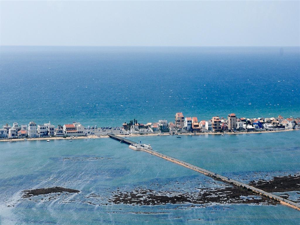 Golden Beach Guest House & Rooftop Bar Faro Eksteriør billede
