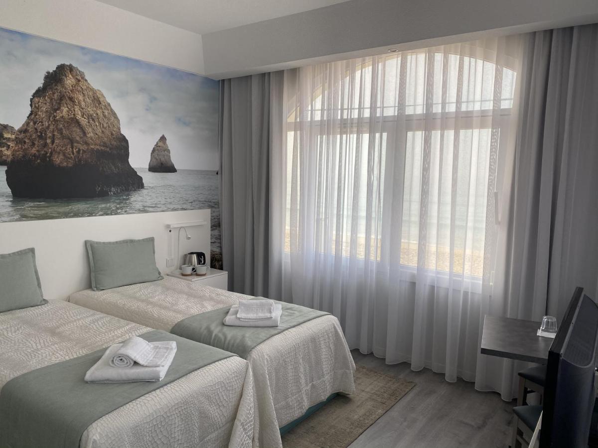 Golden Beach Guest House & Rooftop Bar Faro Eksteriør billede