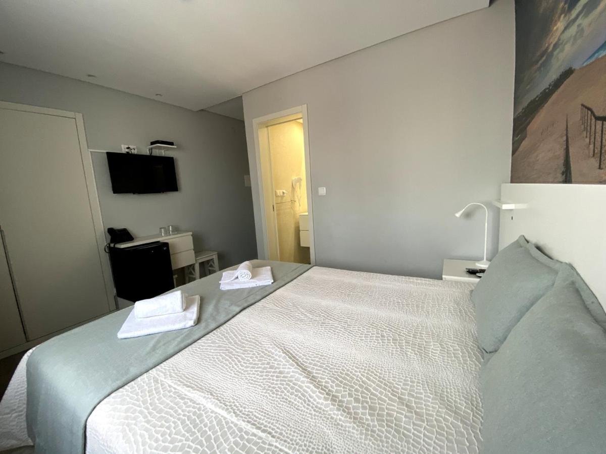 Golden Beach Guest House & Rooftop Bar Faro Eksteriør billede