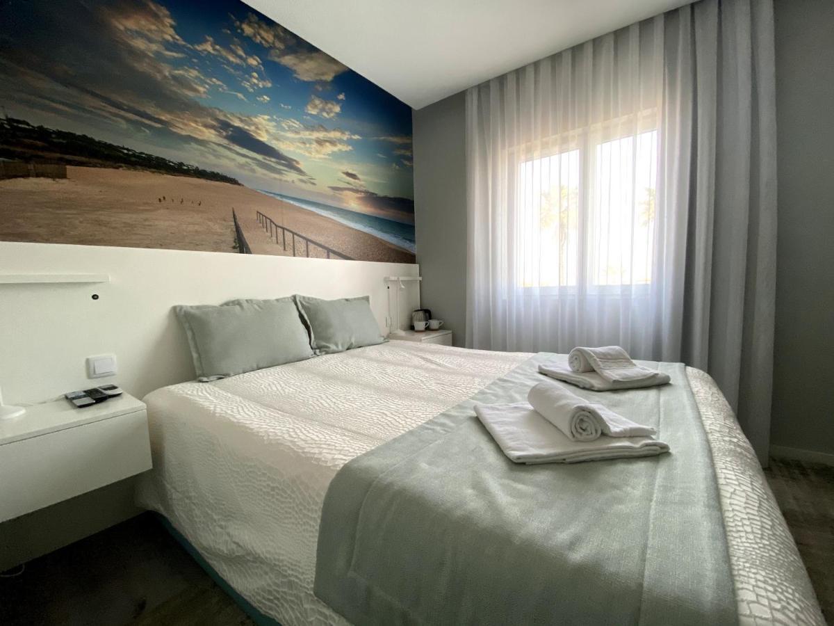 Golden Beach Guest House & Rooftop Bar Faro Eksteriør billede
