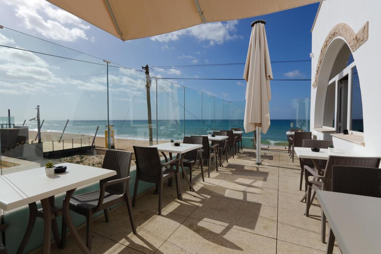 Golden Beach Guest House & Rooftop Bar Faro Eksteriør billede
